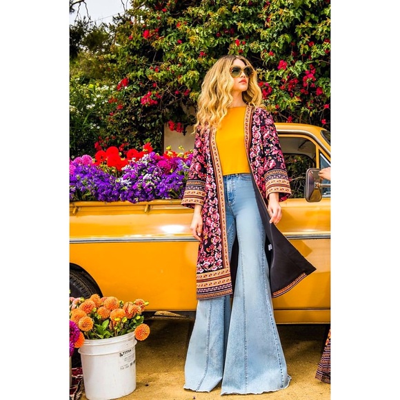 Alice + Olivia Beautiful High Rise Wide Leg Front Seamed Bell Jeans Pant - Picture 5 of 16